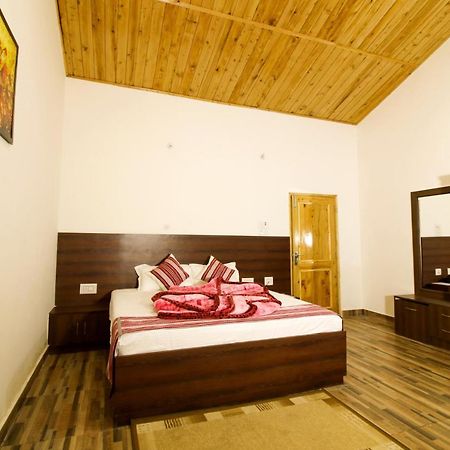 Chaman Vatika Hotel Kulu Екстериор снимка