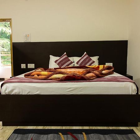 Chaman Vatika Hotel Kulu Екстериор снимка