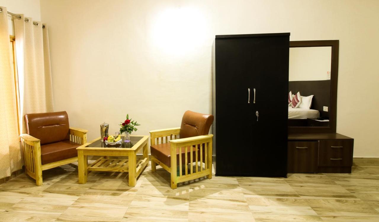 Chaman Vatika Hotel Kulu Екстериор снимка