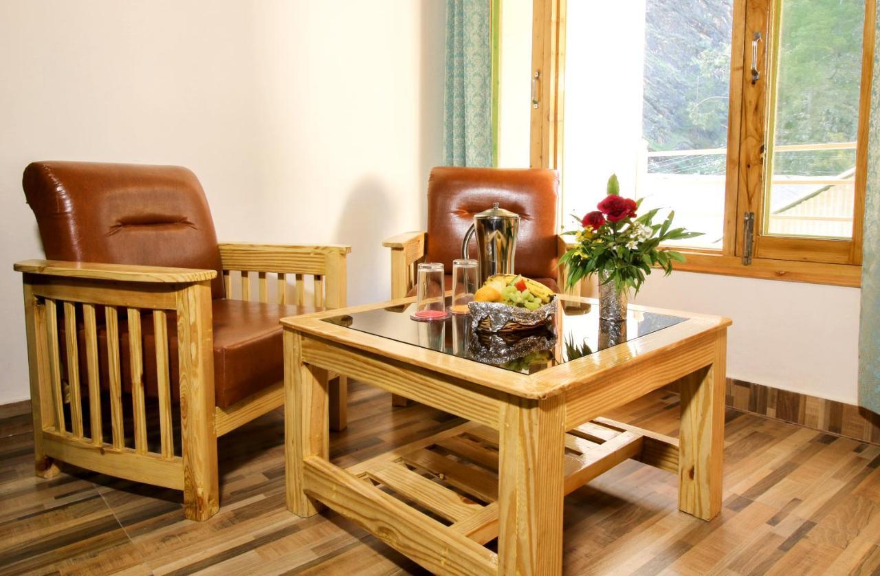 Chaman Vatika Hotel Kulu Екстериор снимка
