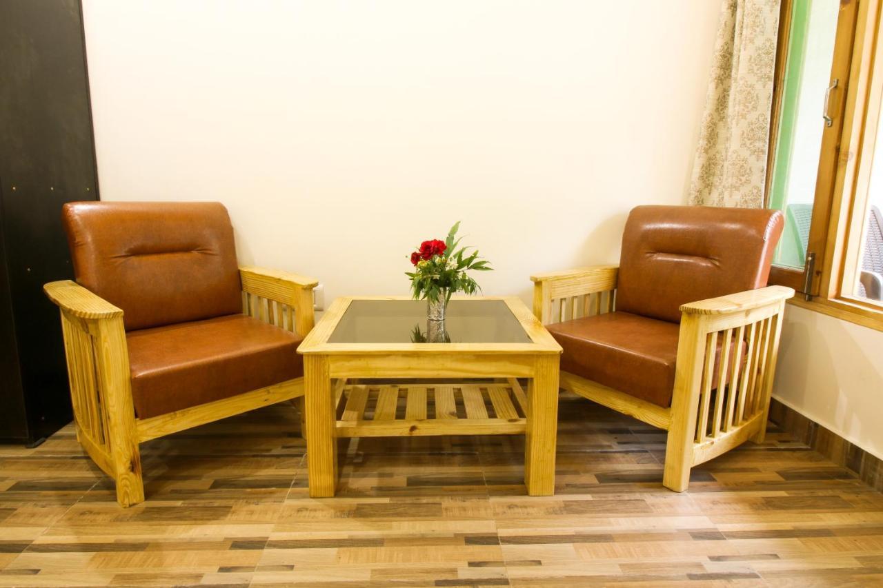 Chaman Vatika Hotel Kulu Екстериор снимка